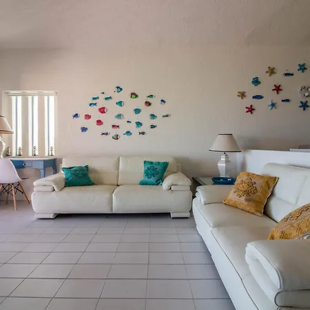 With Private Garden, Parking & Shared Pool! Apartment